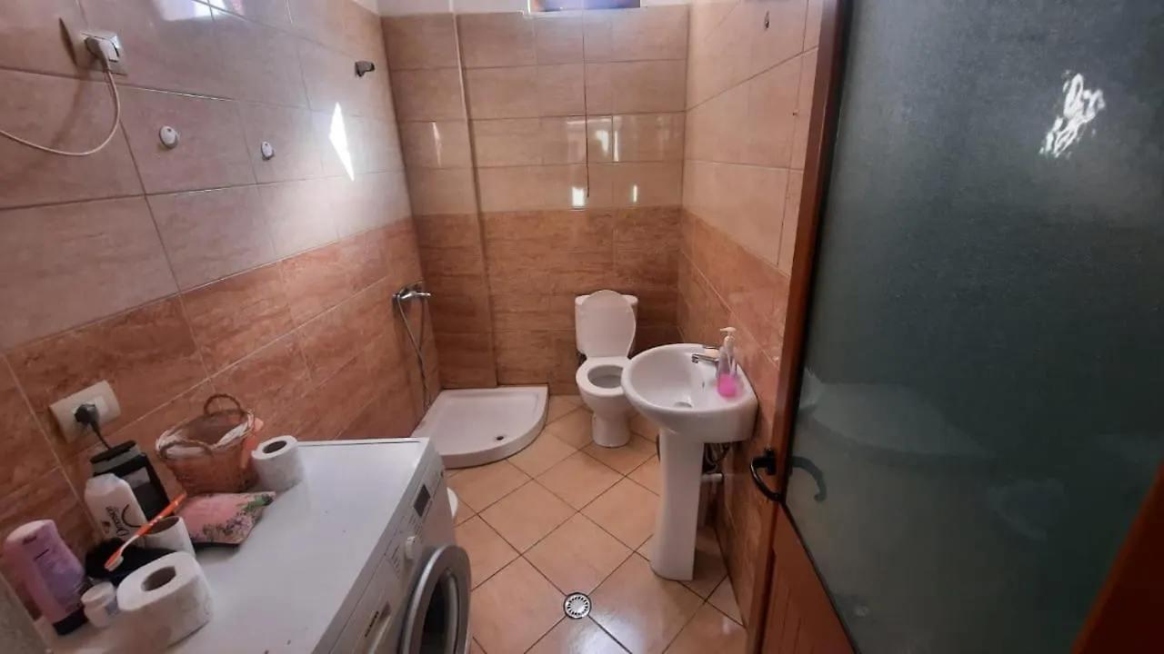 Crew Hostel 2 Tirana Albania