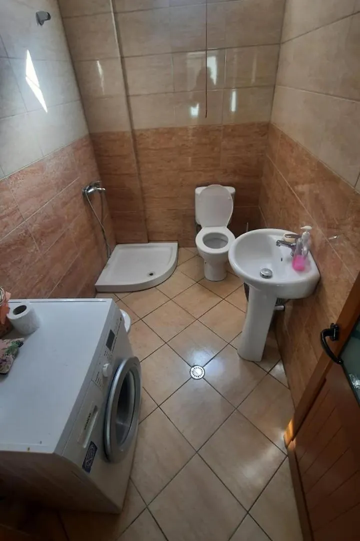 Crew Hostel 2 Tirana 0*,  Albania